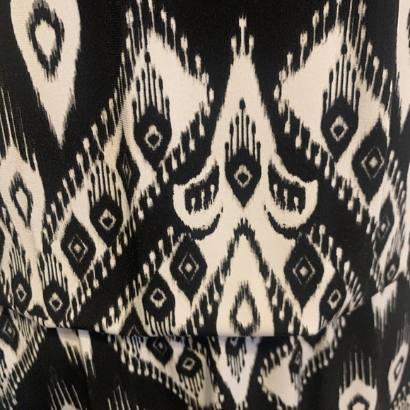 White House Black Market Drop Waist Sleeveless Top With Pockets Women's Size XS - Picture 9 of 12